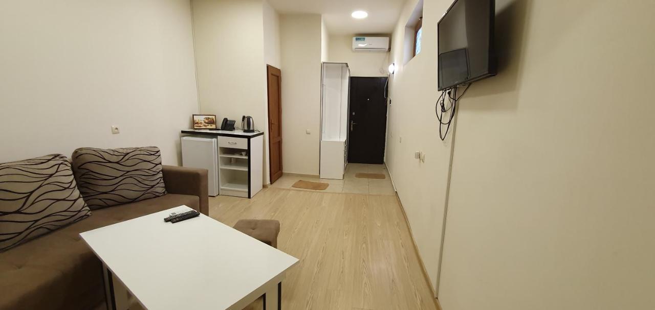 Tempus Hotel-Hostel Jerevan Eksteriør bilde